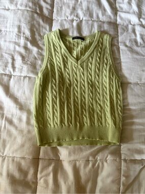 Brandy Melville sweater vest